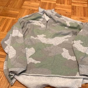 Aerie quarter zip up. Camo. Medium.